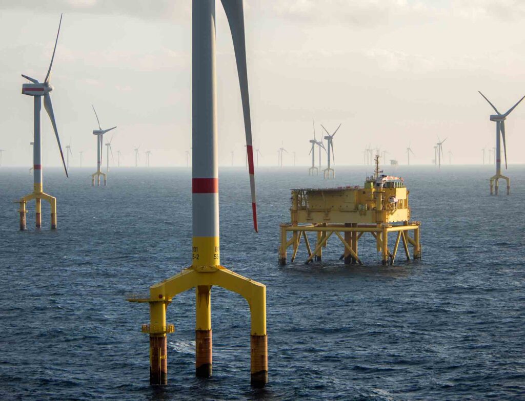 off shore wind technician surveying site